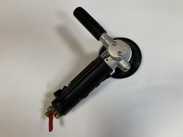 Пневматическая шлифовальная машинка с подачей воды.